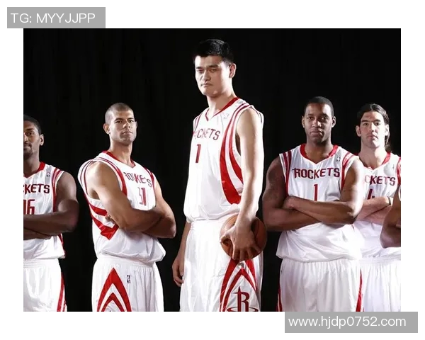 姚明与亲戚的温馨故事：篮球巨星背后的家族情谊与支持