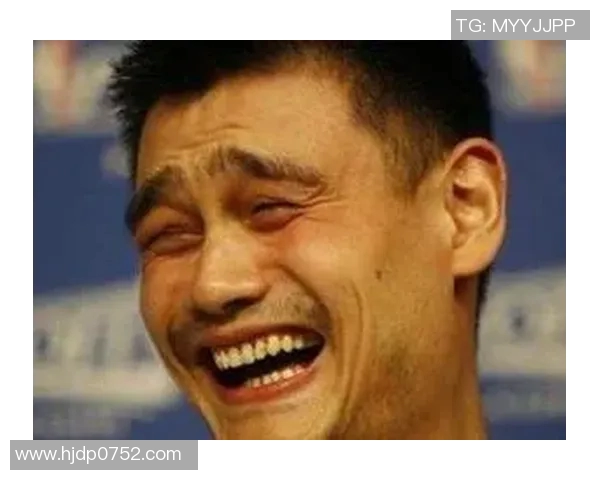 猫咪与姚明的搞笑瞬间大集合让你笑到停不下来 猫咪与姚明的搞笑瞬间大集合让你笑到停不下来