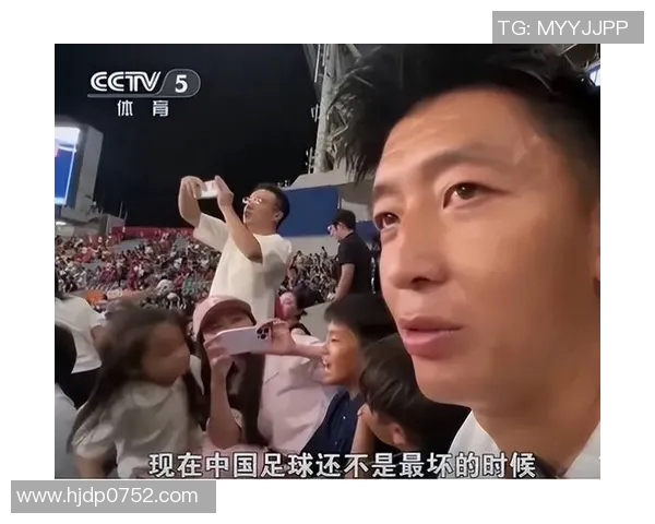 38岁退役足球明星重返赛场挑战自我展现不凡魅力与坚持精神 38岁退役足球明星重返赛场挑战自我展现不凡魅力与坚持精神