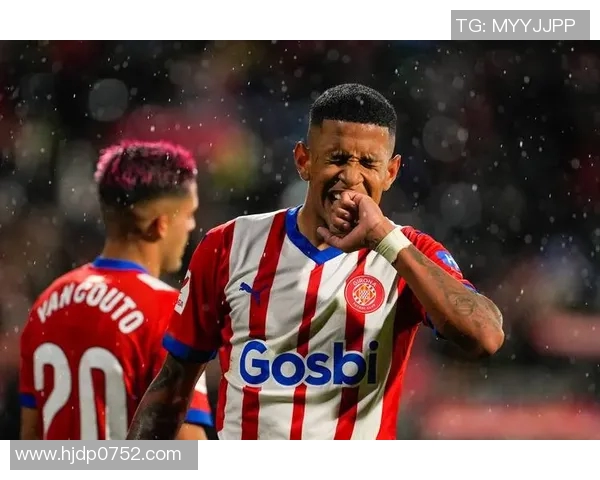 西班牙足球明星的辉煌历程与影响力解析 西班牙足球明星的辉煌历程与影响力解析