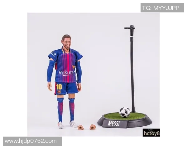 足球明星手办是否配有外套设计探讨与收藏价值分析